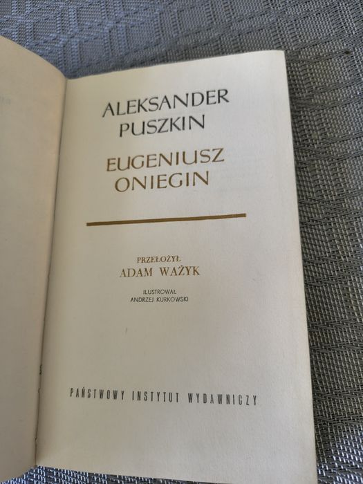 304. Książką puszkin Eugeniusz oniegin