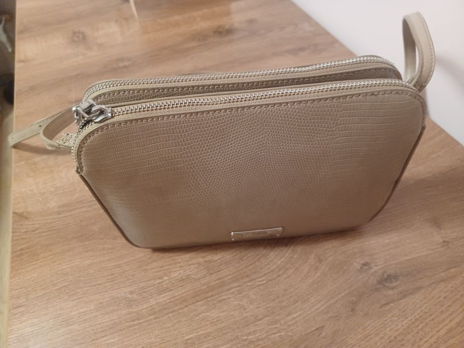 Mała torebka typu listonoszka