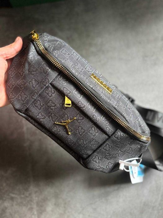 Бананка сумка на пояс Джордан Jordan Сумка через плече Джордан чорна