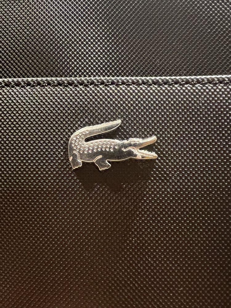 Bolsa Tiracolo - Lacoste (preta)