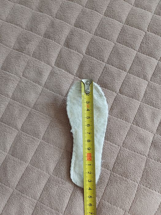 Продам детские ботинки зимние