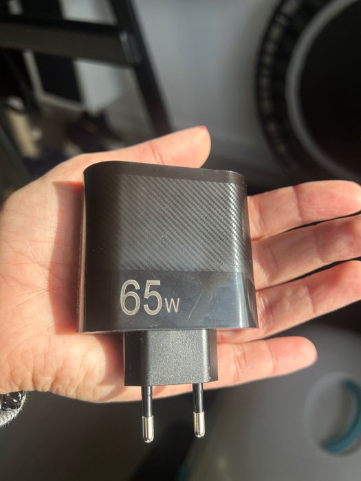 Carregador charger 65w (com 5 usb + 1 usb c)