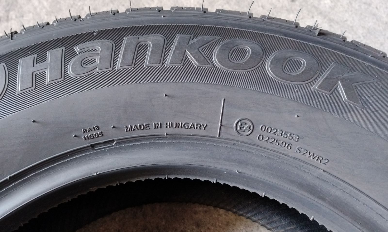Шини літні R15C 215/70 Hankook Vantra LT