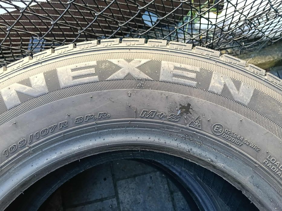 2 Opony zimowe 215/70R15C