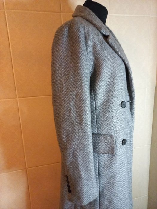 Пальто жіноче сіре