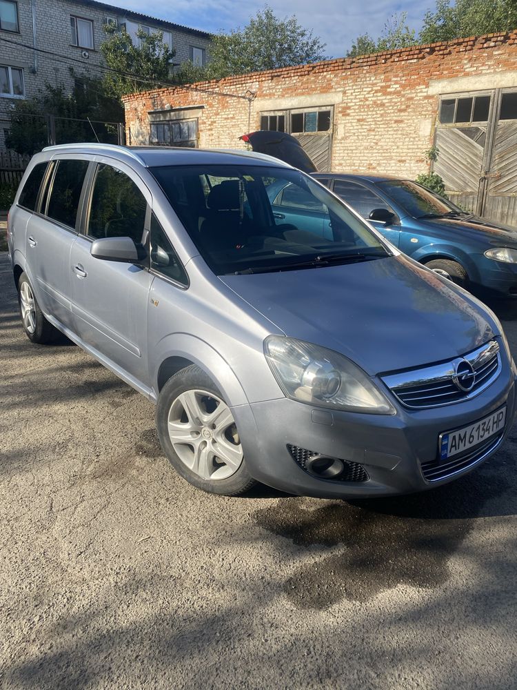 Автомобіль Opel Zafira