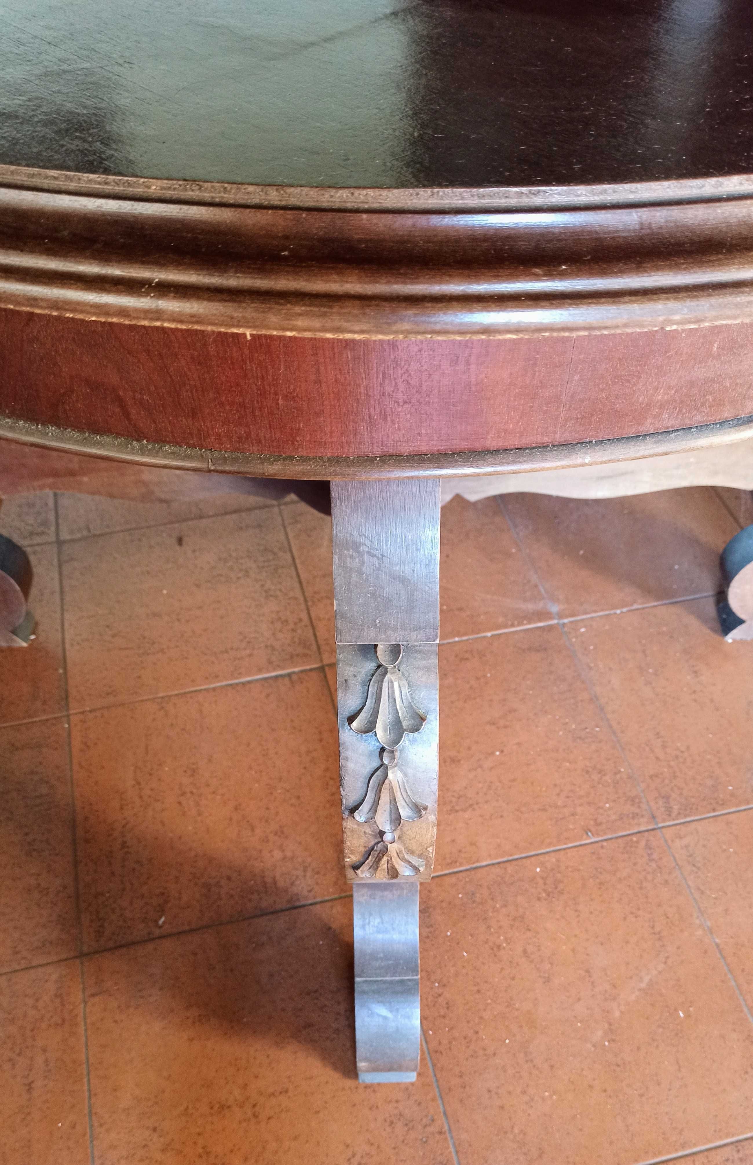 Mesa de madeira extensível