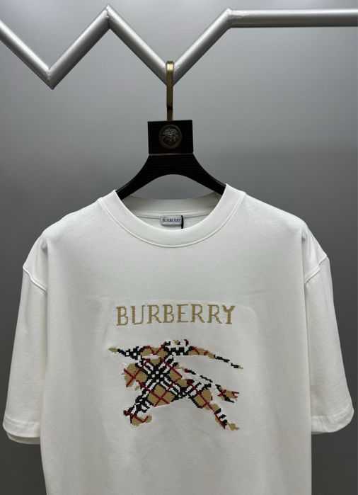 Футболка burberry з вишивкою розміри M,L