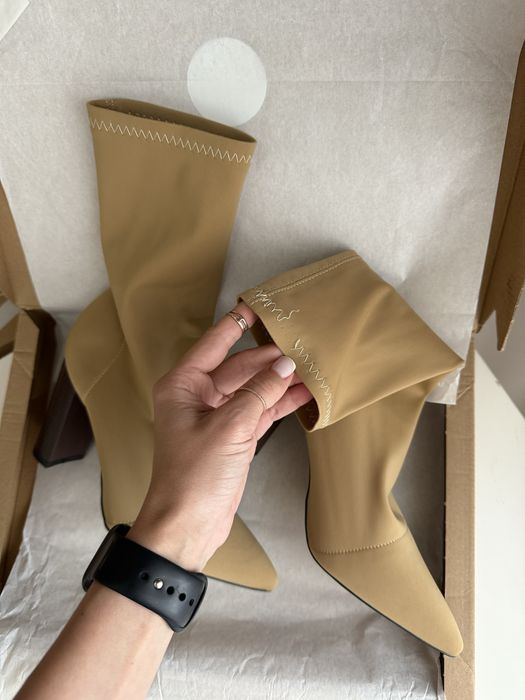 Ботінки черевики на каблуку чобітки ботильйони 37 устілка 24