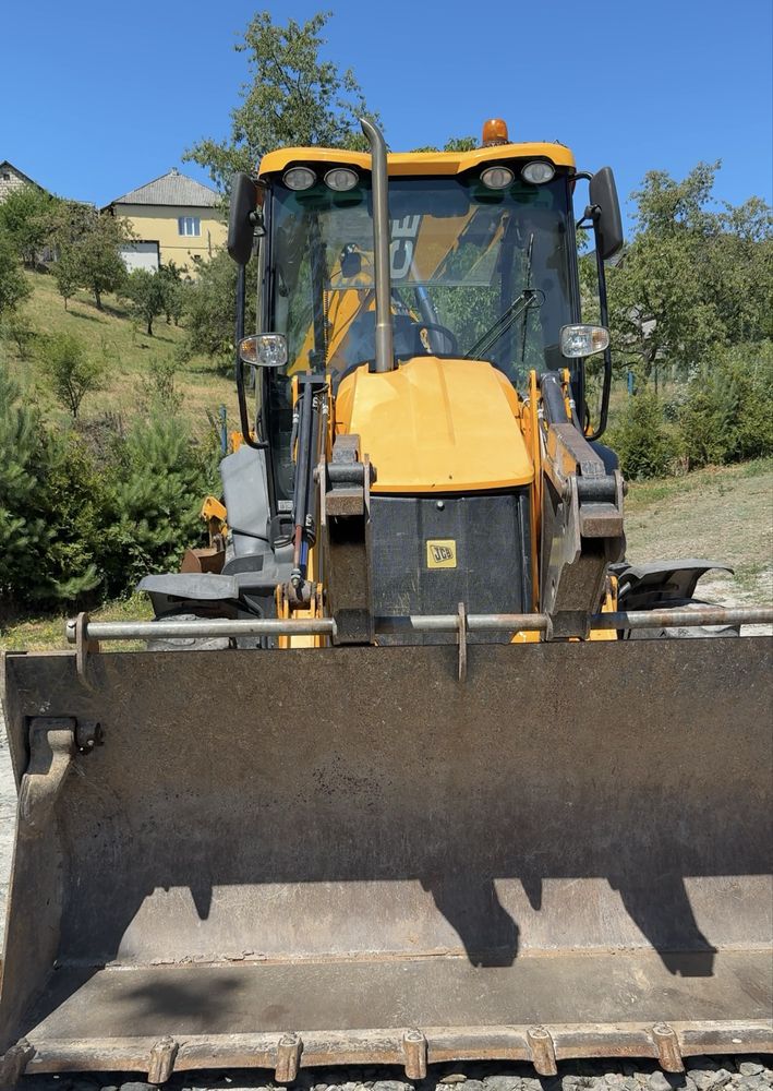 Jcb 3cx 2018.