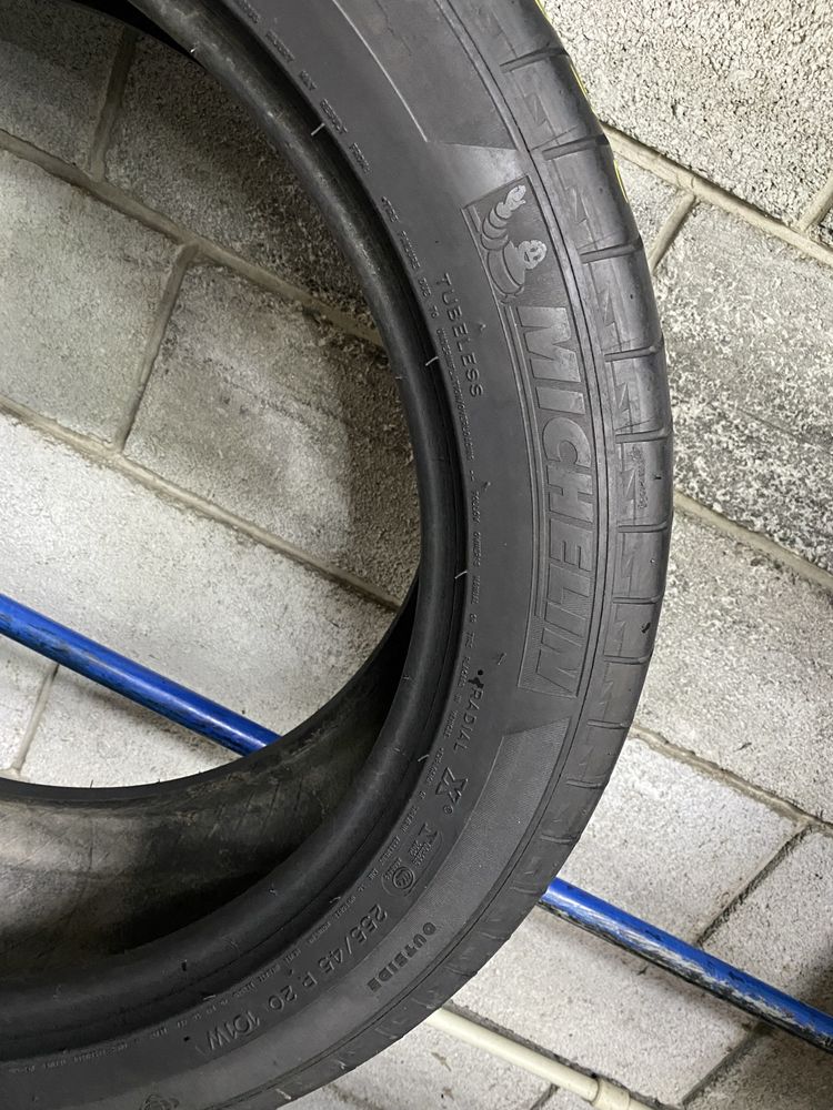Літні шини 255/45 R20 (101W) MICHELIN