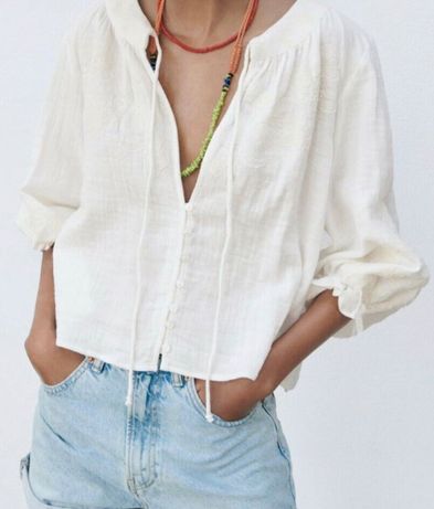 Розкішна блуза з білою вишивкою (Zara)