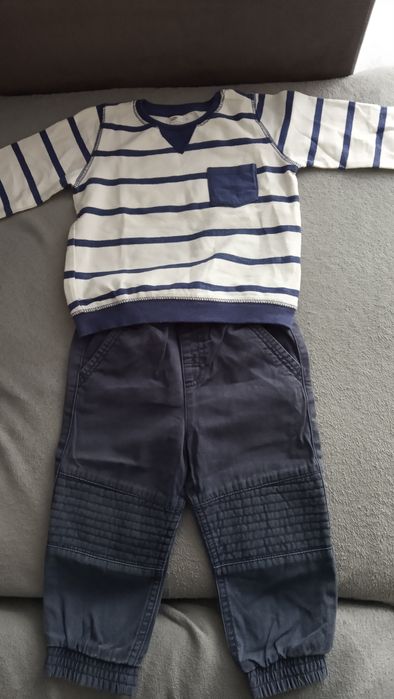 Spodnie i bluzka dla chłopca rozmiar 12-18 miesięcy
