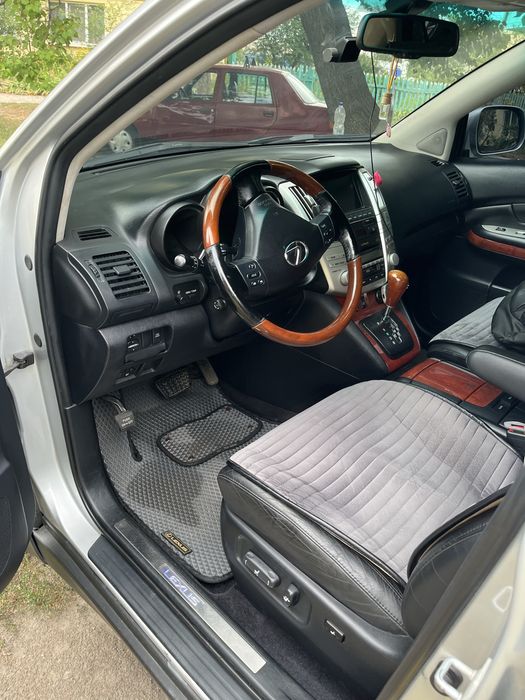 Продам Lexus RX400 h