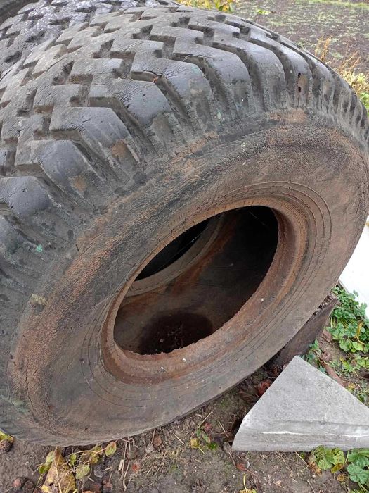 Шины на вездеход, бочку ПТС КФ-97 16.5/70-18 1065-420-457