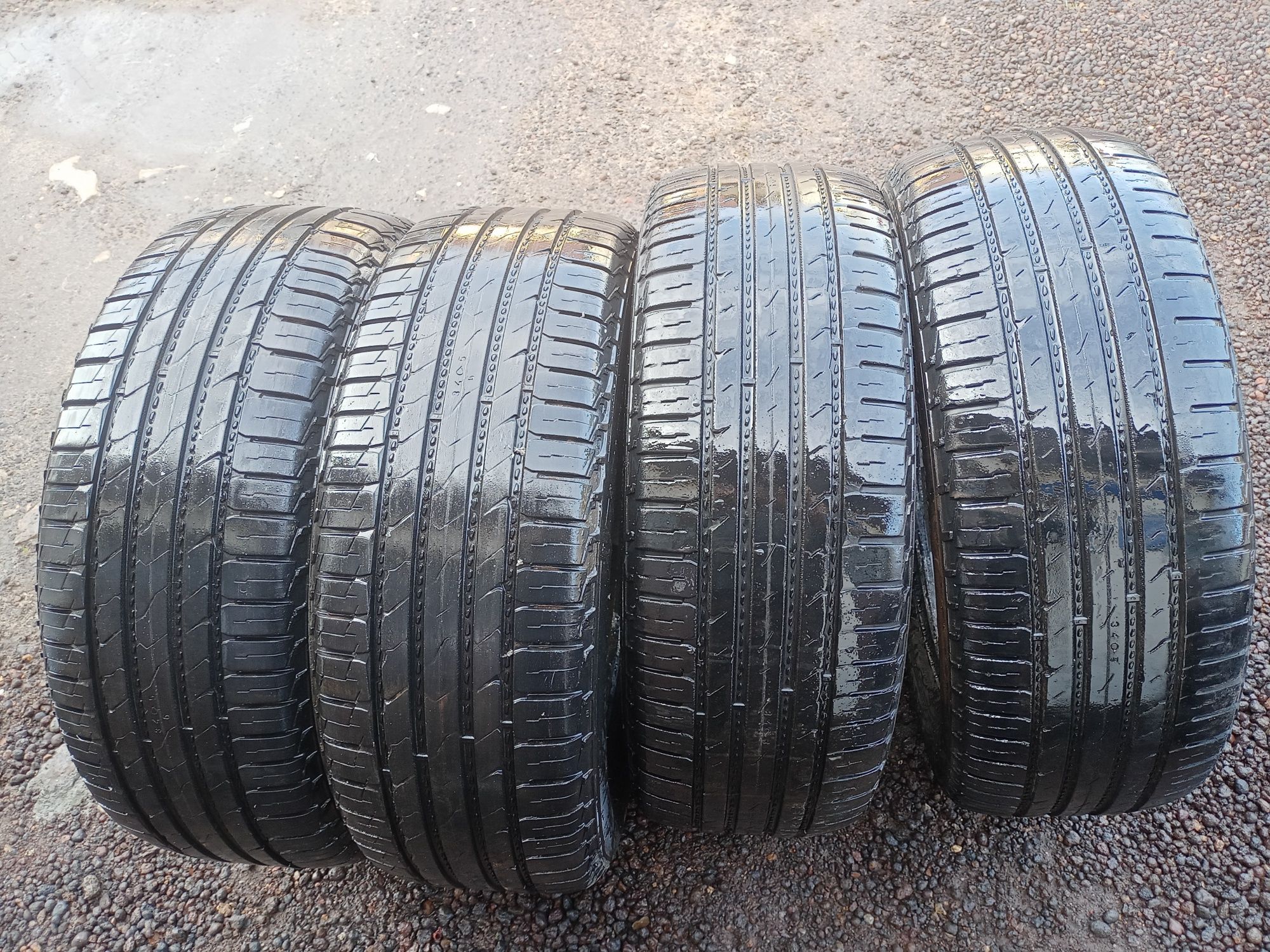 Opony letnie Nokian 225/60R17 SUV