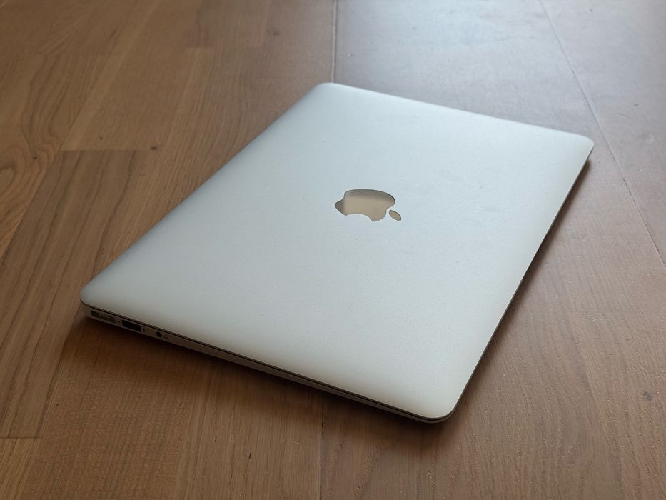 MacBook Air 13 cali 2015r 4/128 (dobra bateria)