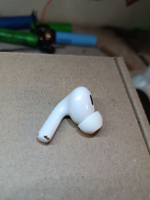 AirPods Pro 2 a2699 левый наушник