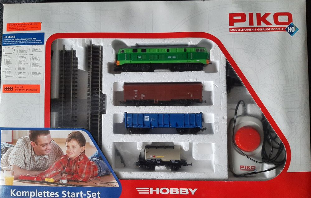 Zestaw startowy z pociągiem towarowym PIKO HO96956