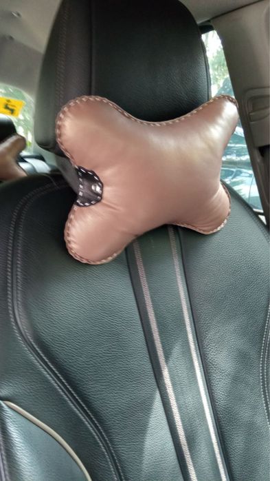 Сидіння, подушки на підголовники шкіряні, автоподушки