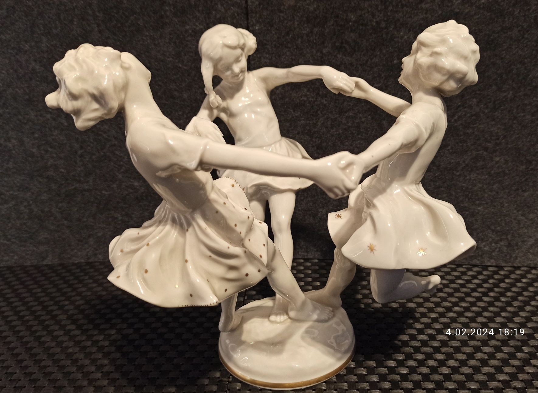 Porcelana Hutschenreuther Figurka Tańczące  Dziewczynki  KARL TUTTER