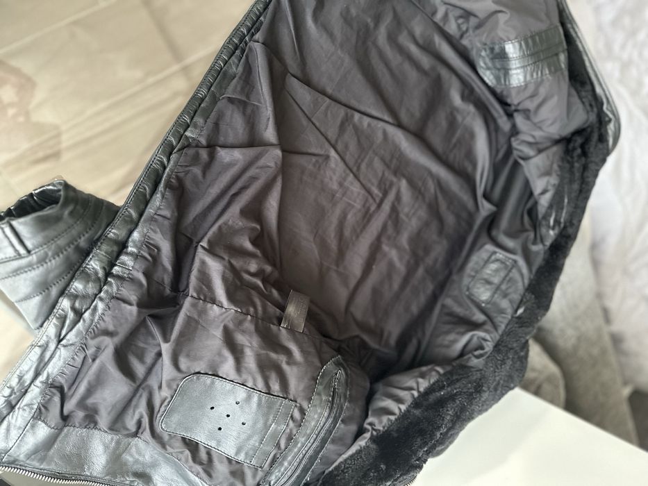 Шкіряна зимова курточка чоловіча