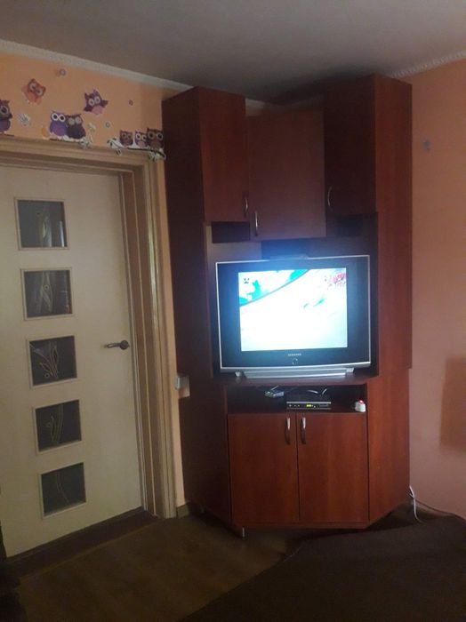 Продам угловой шкаф
