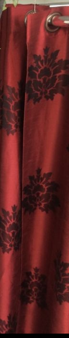 Cortinado bordeaux/preto 1,91m x 1,40m