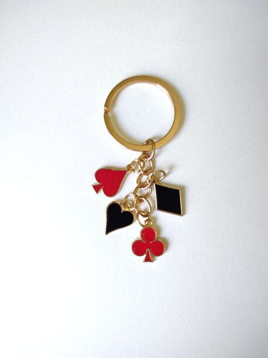 breloczek do kluczy symbole kart złoty