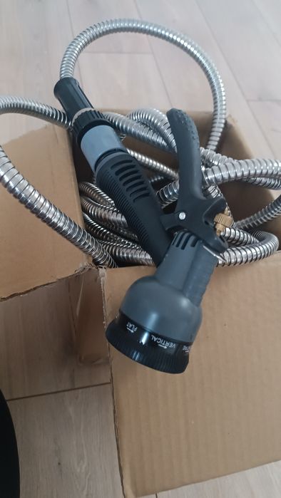 Wąż ogrodowy z dyszą zraszającą, srebrny 15m, stal