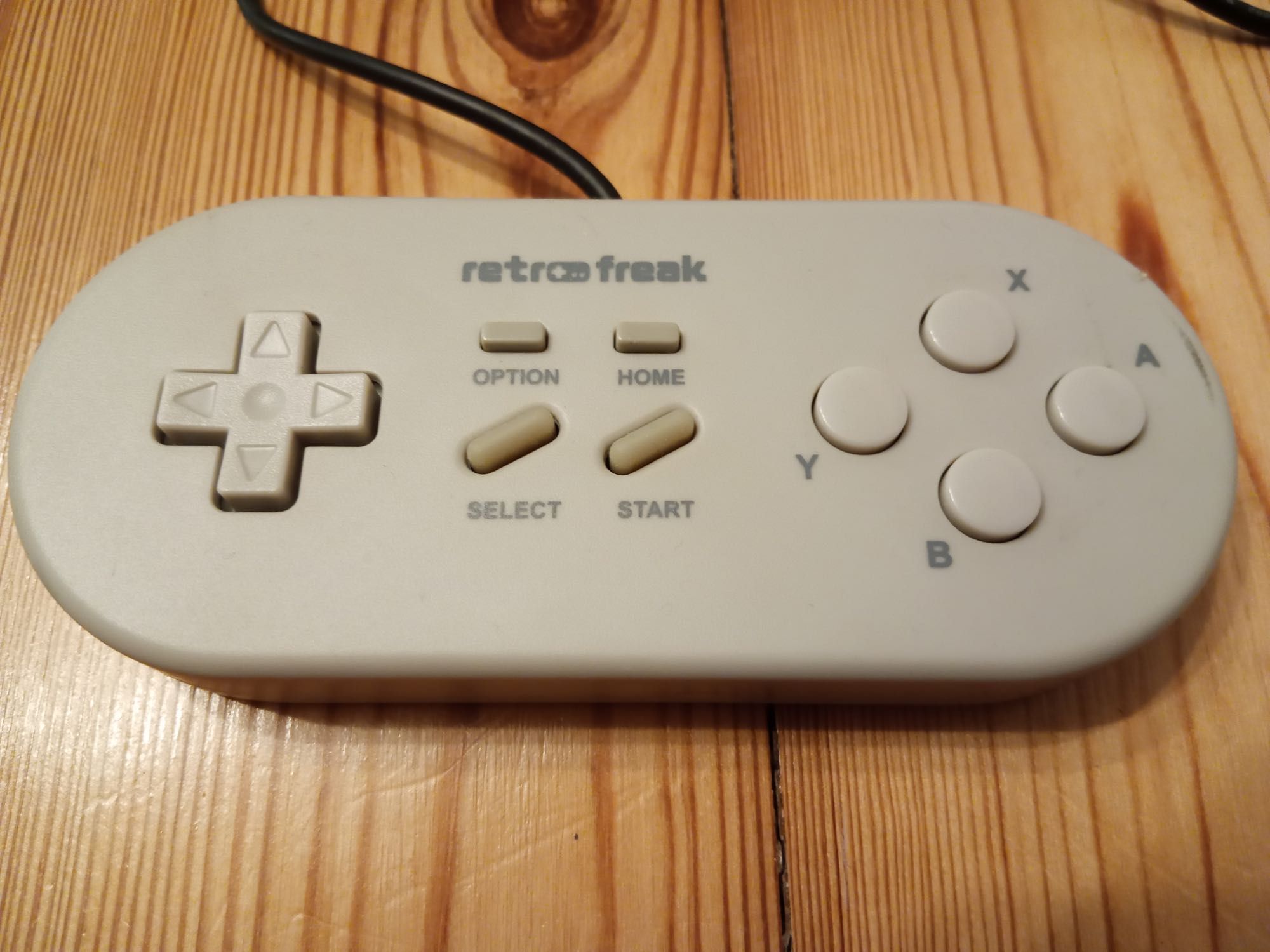 Konsola Cyber Gadget Retro Freak (Famicom, SNES, Sega, GBA) / zestaw