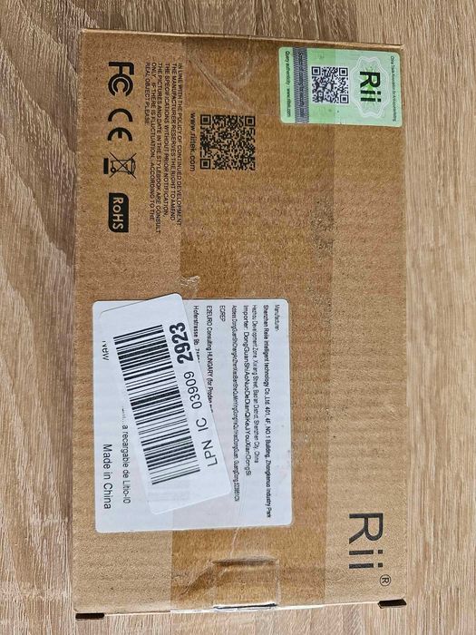 Rii Mini i8+ mini czarna klawiatura bezprzewodowa z myszą touchpada