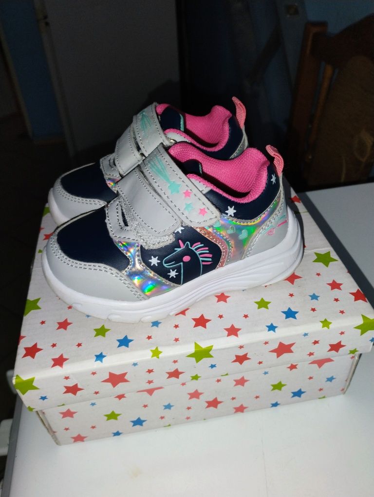 Buty dziecięce rozmiar 21