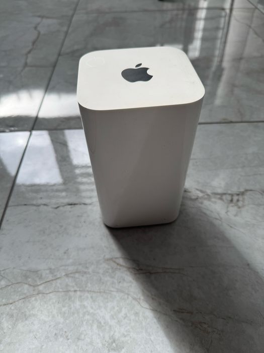 Роутер AirPort Extreme