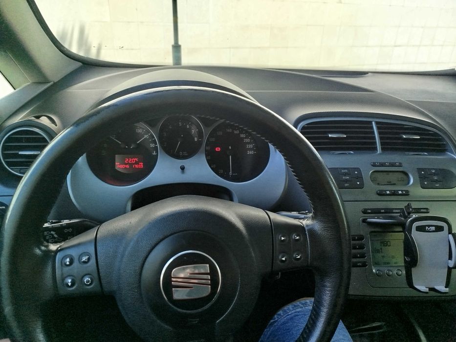 Seat Altea XL 1.4 TSI 2008 •  2799 €  • Turbo • Espaçoso • 149.000 km