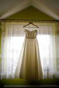 Suknia ślubna śmietankowa rozmiar 36