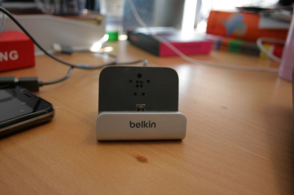 Estação de Carregamento Micro USB Belkin