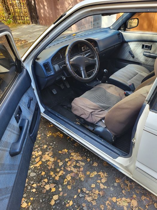 Продам TOYOTA KOROLLA 1.3  1988рік