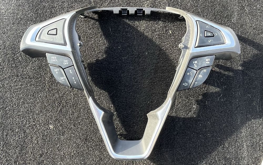 Руль с подогревом кнопки руля Ford Fusion MK5 Форд Фьюжн МК5