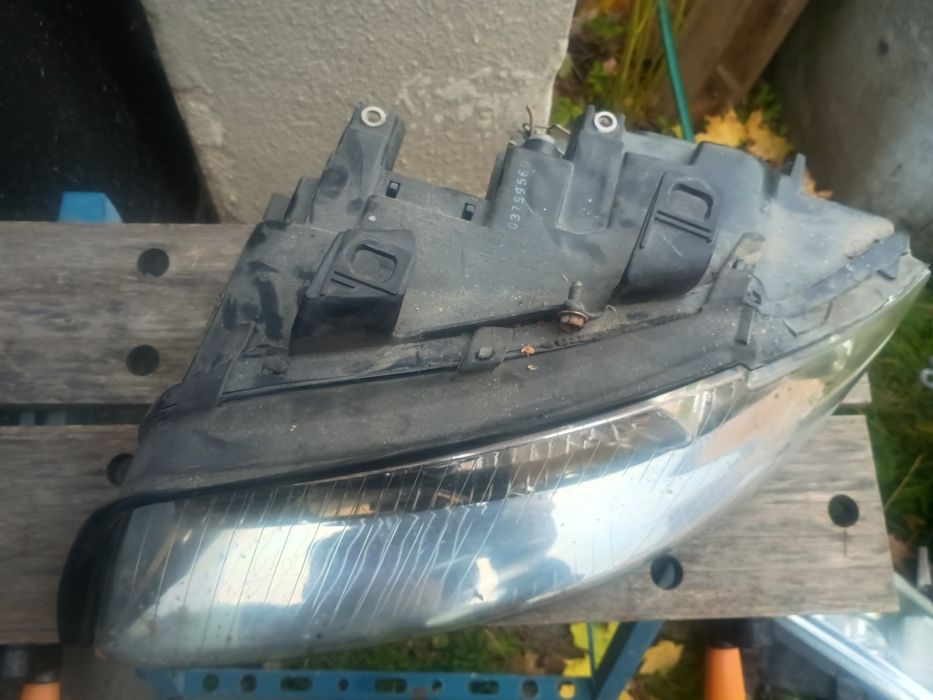 Audi A4 b6 lampa przednia lewa Depo