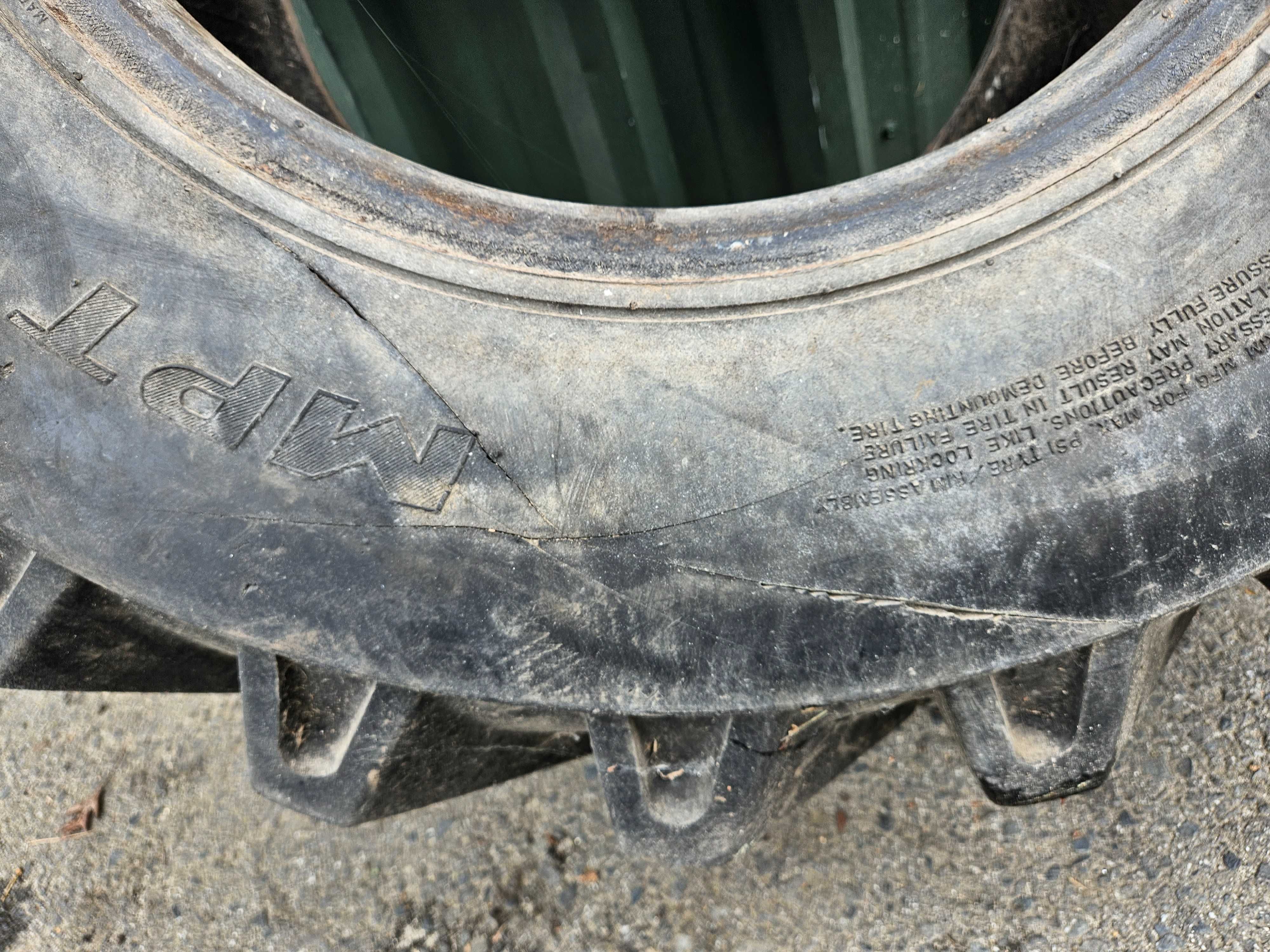 Opona Solideal 12,5 12.5 - R 18 MPT 12.5-18