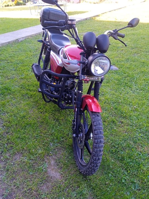 Мотоцикл крузер.