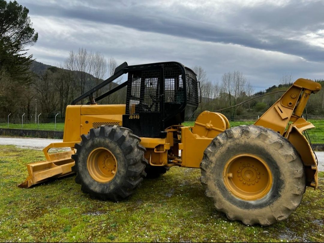 John Deere 640 Skidder Florestal