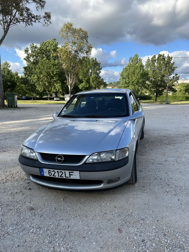 Opel Vectra B Sport 2.0