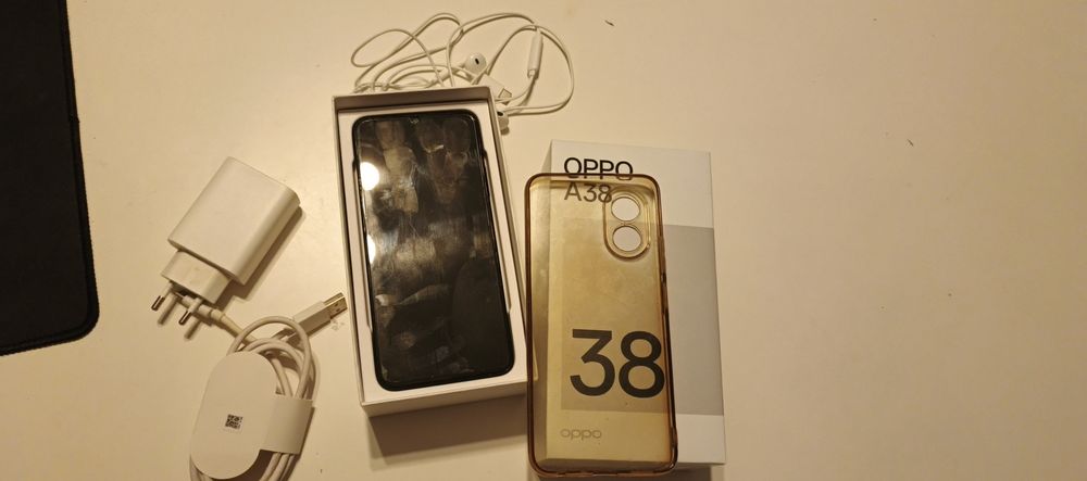 Oppo A38 w stadzie dobrym