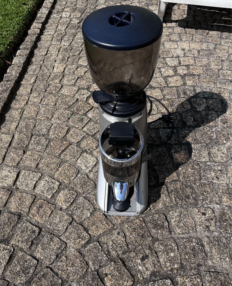 Moinho D64 Futurete - moinho de café e grãos