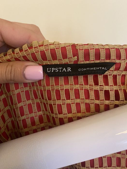 Продам женскую кожаную куртку