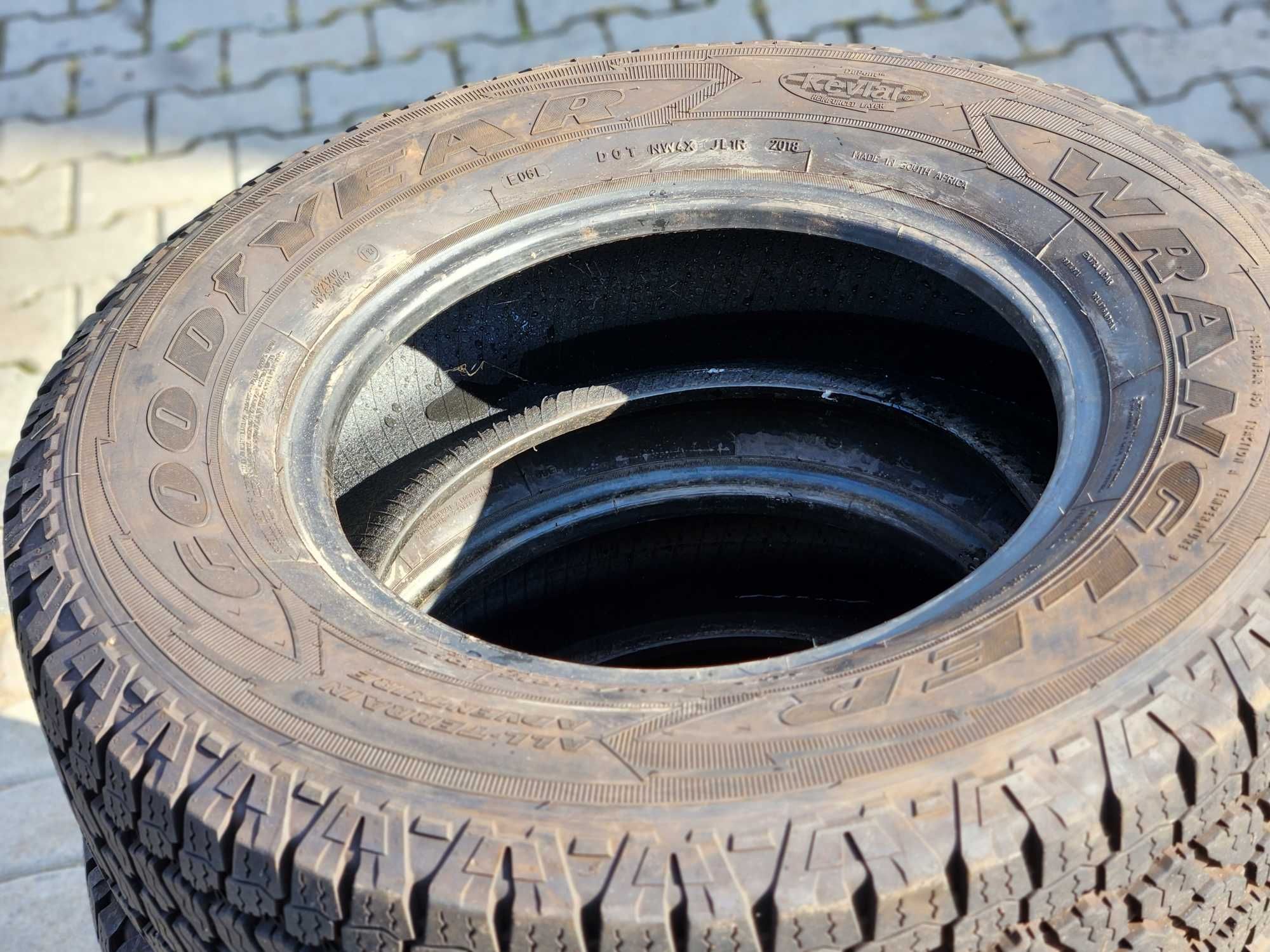 Goodyear Wrangler All-Terrain Adventure Kevlar 225/75 R15
