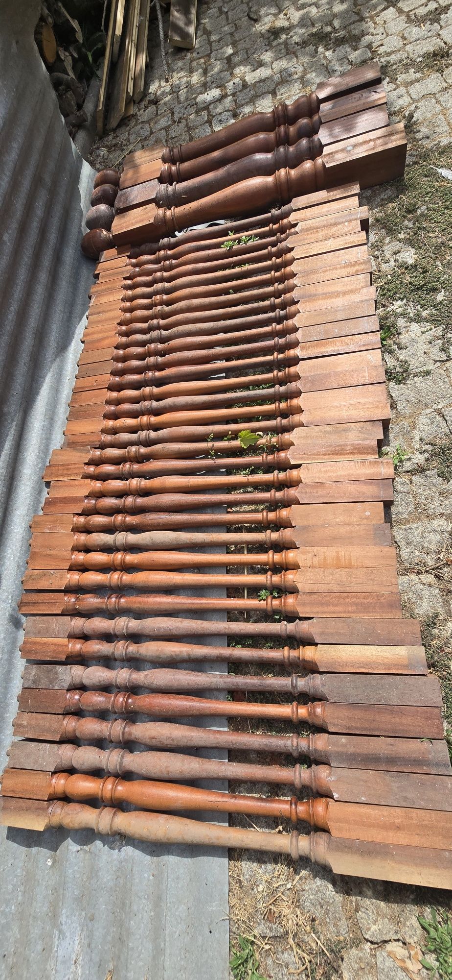 Balaustres em madeira