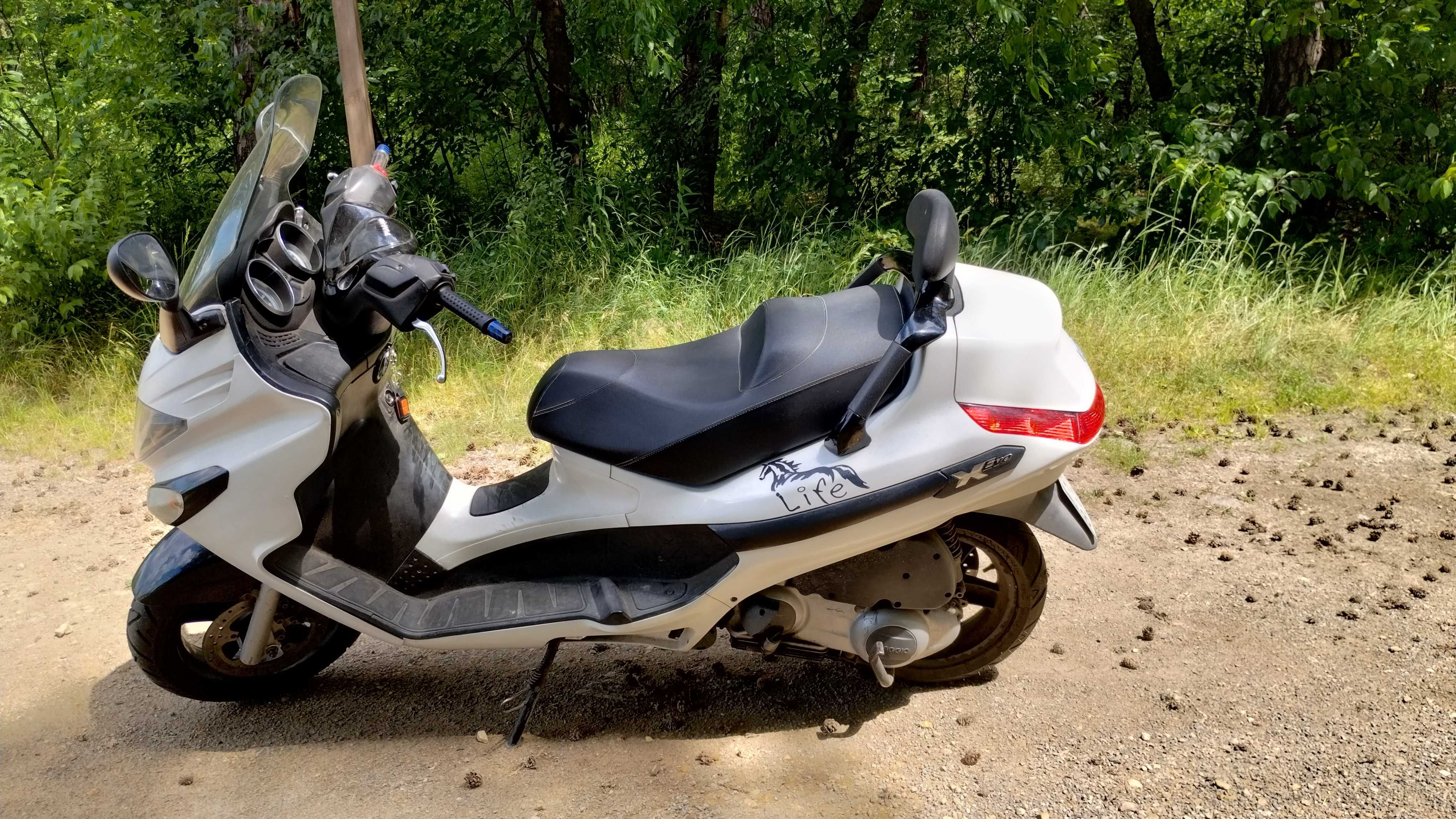 Piaggio Xevo 125, 2012 r, 52 tys przebiegu, WRC.